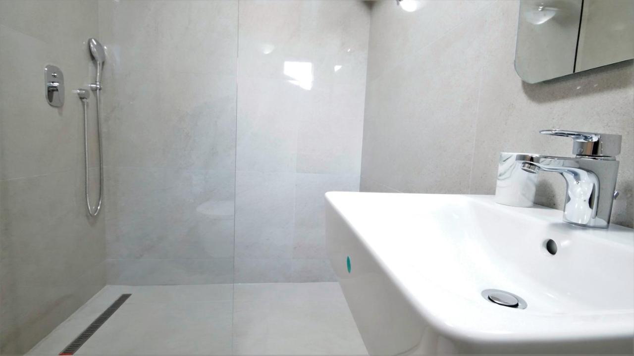 Kala Rooms & Suites Будва Екстериор снимка